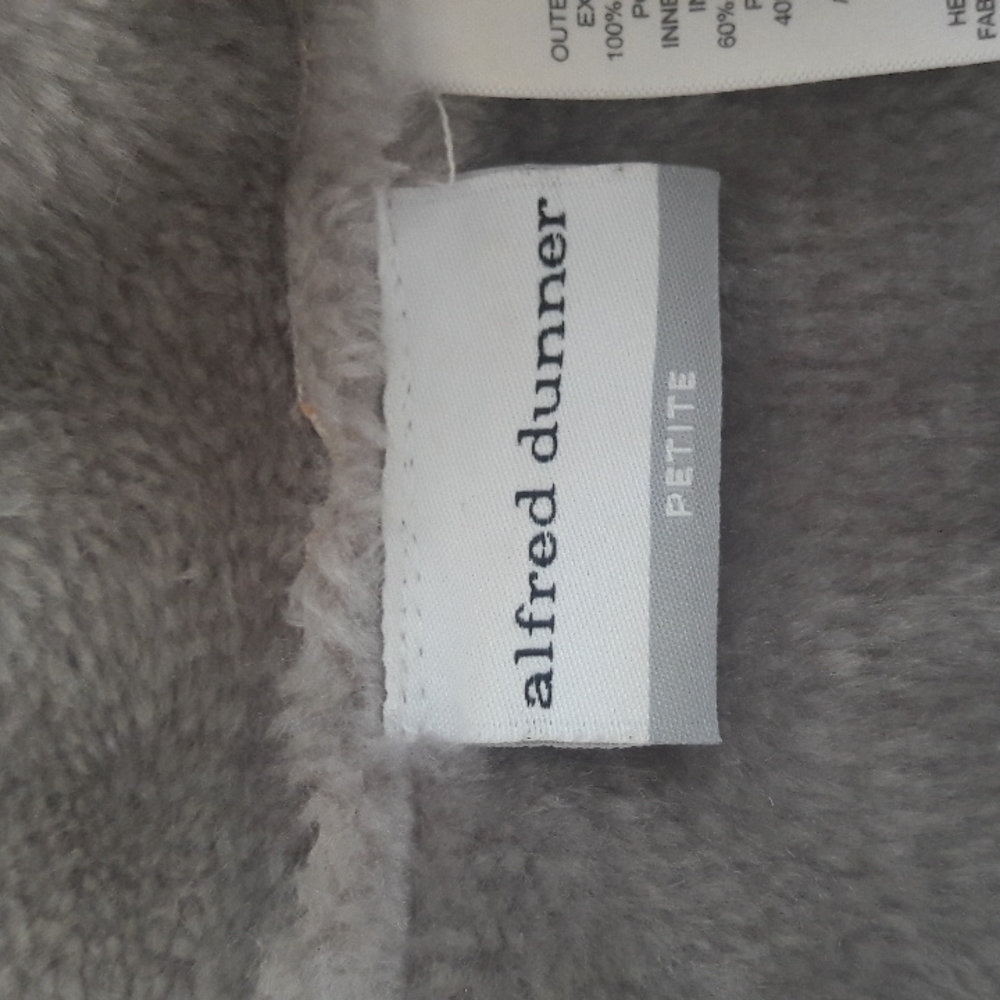 Alfred Dunner faux suede like faux Fur Trim Embroidered Detail jacket Size 8P - Picture 8 of 10